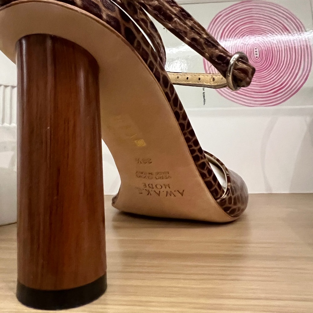 AWAKE Mode Brown Croc-Print Block Heel Sandals